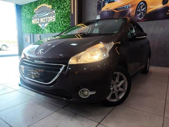PEUGEOT 208 1.6 ACTIVE PACK 16V FLEX 4P AUTOMÁTICO PEUGEOT 208 1.6 ACTIVE PACK 16V FLEX 4P AUTOMÁTICO